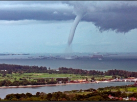 Тайфун. Фото: http://basik.ru