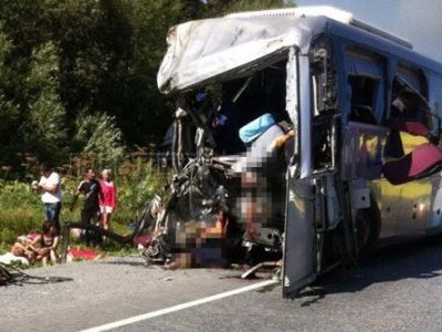Автобус после аварии. Фото: Твиттер